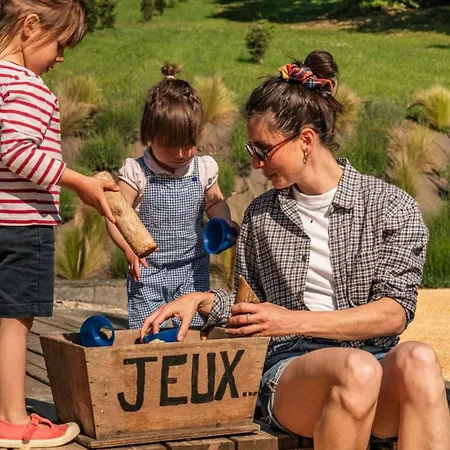 Campsite Charmante Cabane, Animaux Admis - 2 Pers. - Api-1-52-2621 Saint-Amand-de-Coly